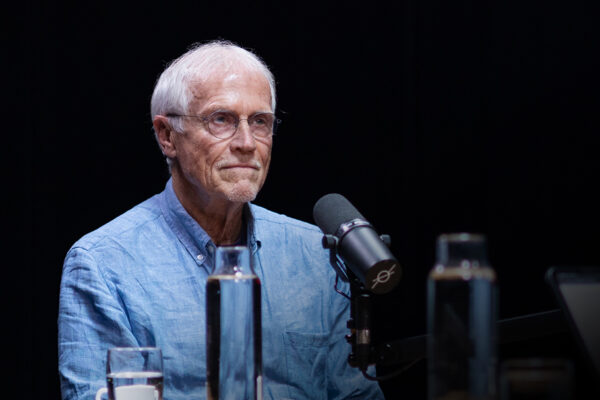 PAUL HAWKEN_Ep908____Carausel_910x607_2 PAUL HAWKEN_Ep908____Carausel_910x607_2