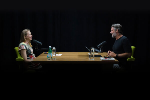 OLGA KHAZAN_Ep931____Carausel_910x607-1