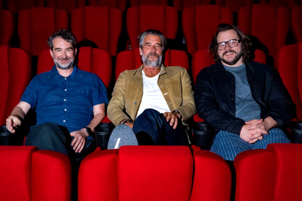 MICHAEL STRASSNER & JAY DUPLASS_Ep933____Carousel_910x607-2 MICHAEL STRASSNER & JAY DUPLASS_Ep933____Carousel_910x607-2