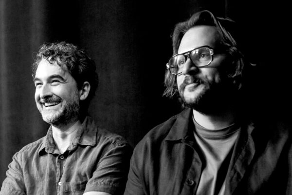 MICHAEL STRASSNER & JAY DUPLASS_Ep933____Carousel_910x607-3 MICHAEL STRASSNER & JAY DUPLASS_Ep933____Carousel_910x607-3