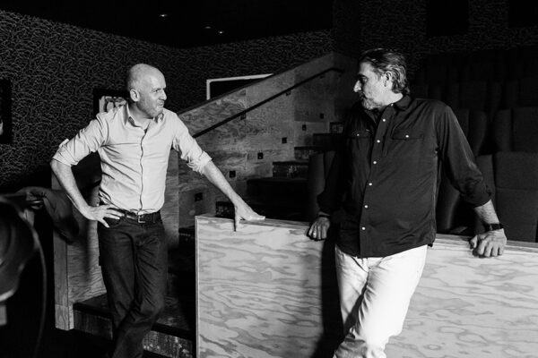 OLIVER BURKEMAN_Ep951____Carausel_910x607-8