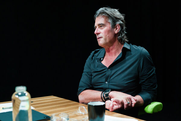 RUTGER BREGMAN_Ep955____Carousel_910x607-12 RUTGER BREGMAN_Ep955____Carousel_910x607-12