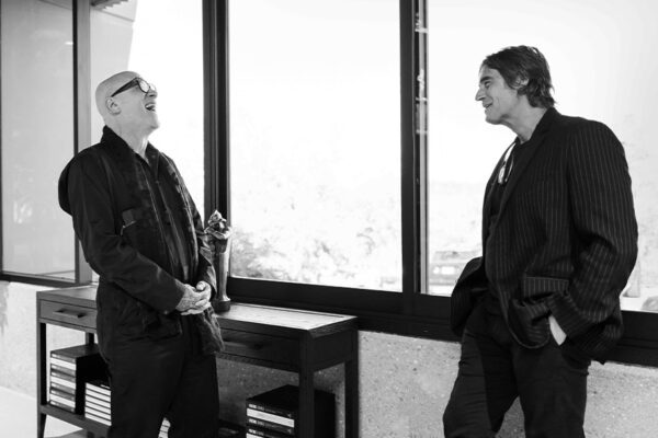 BRUCE WAGNER_Ep964____Carausel_910x607-2 BRUCE WAGNER_Ep964____Carausel_910x607-2