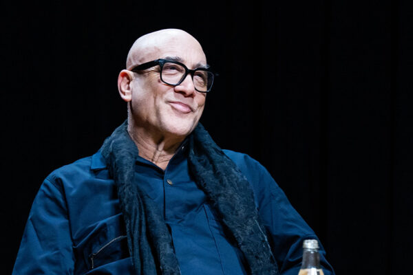 BRUCE WAGNER_Ep964____Carausel_910x607-4 BRUCE WAGNER_Ep964____Carausel_910x607-4