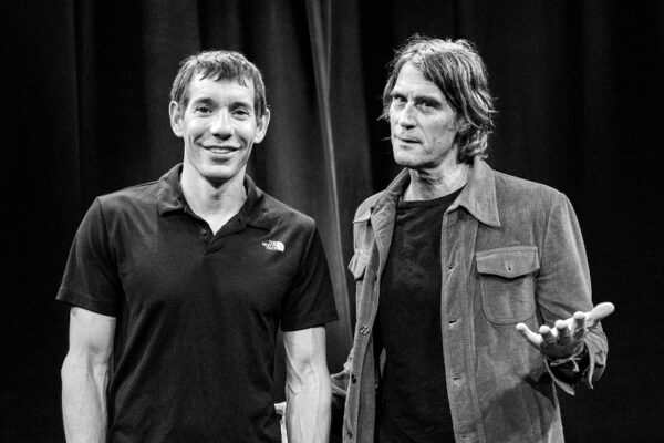 Alex Honnold_Ep966____Carousel_910x607-4