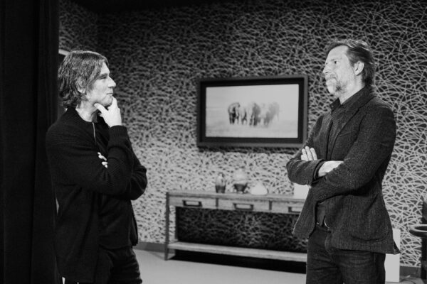 JAMES NESTOR_Ep965____Carousel_910x607-1