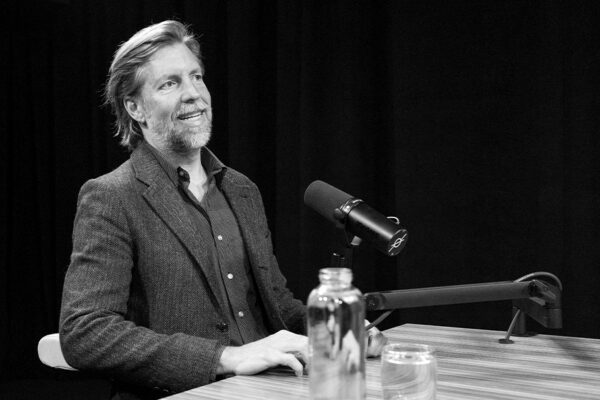 JAMES NESTOR_Ep965____Carousel_910x607-11