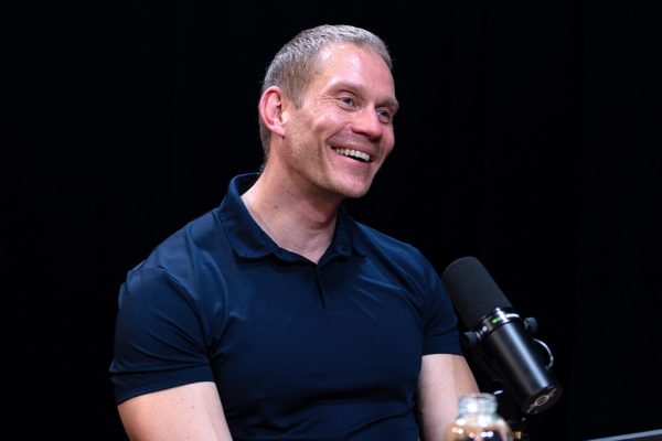 TOMMY WOOD_Ep975____Carousel_910x607-7